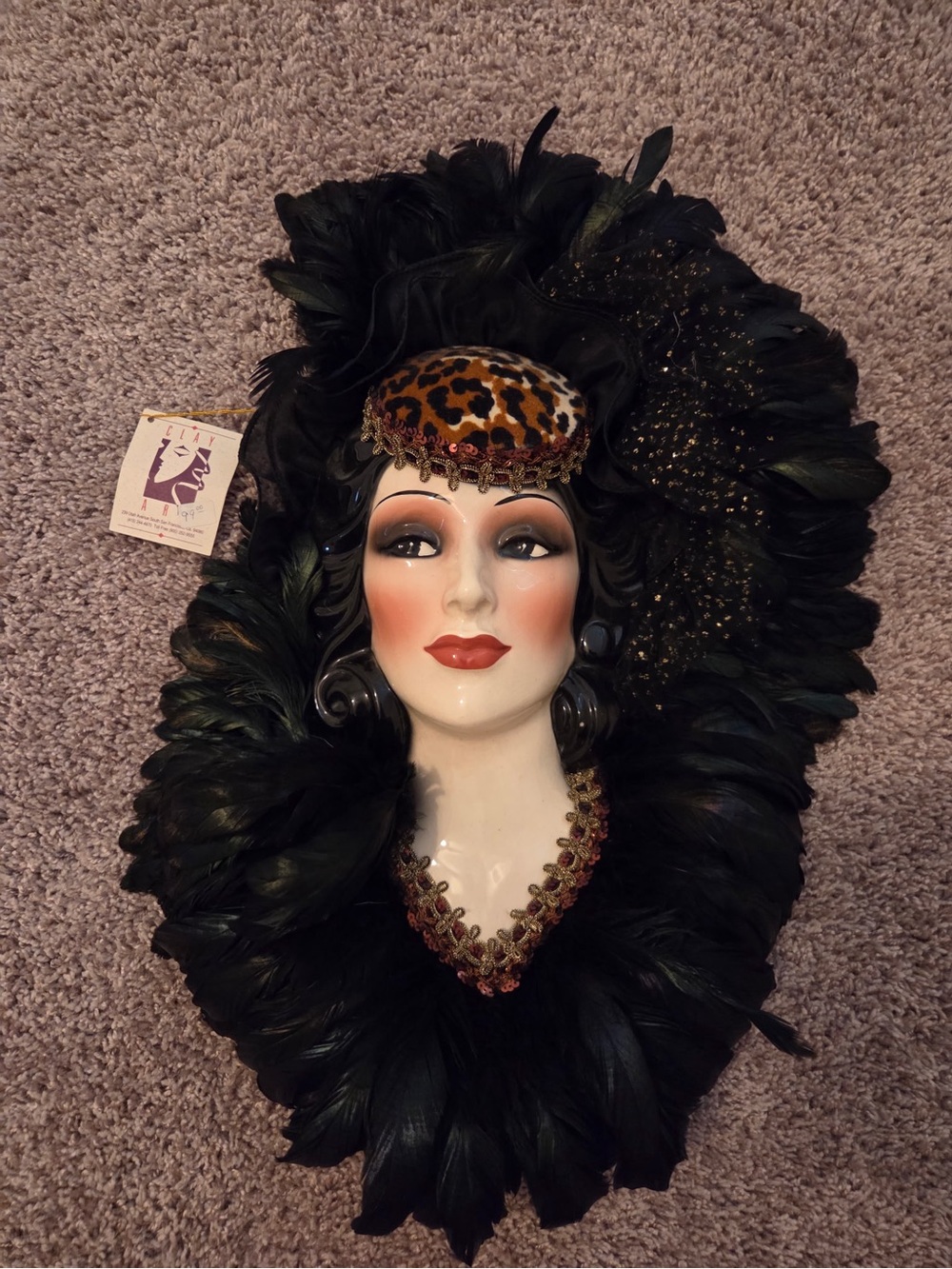 VTG CLAY ART CERAMIC FACE WALL MASK WITH BLACK FEATHERS AND LEOPARD HAT